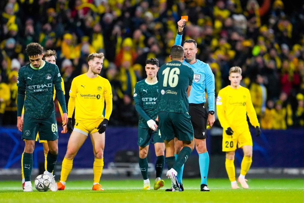 City stunned, holders PSG slip, Arsenal maintain perfect Champions League record